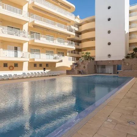 Feels Like Marina Flat With Pool